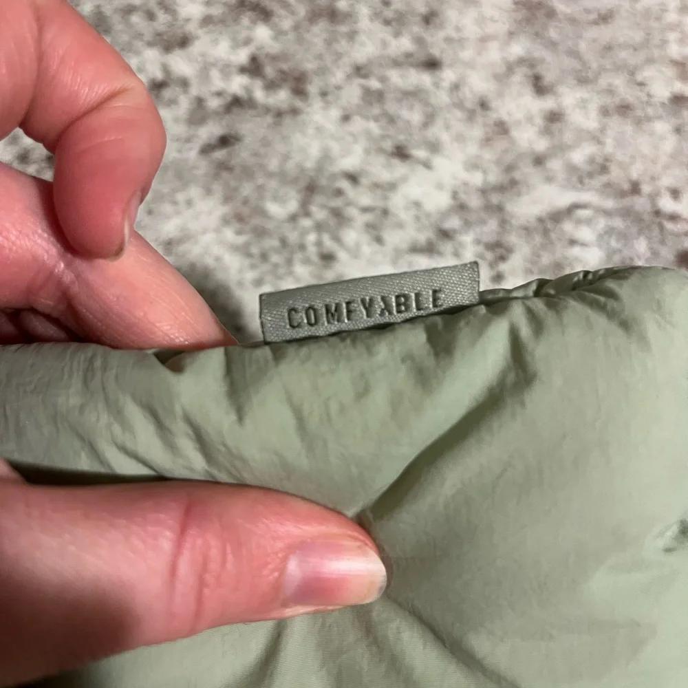 Comfyable Green Puffy Laptop Sleeve